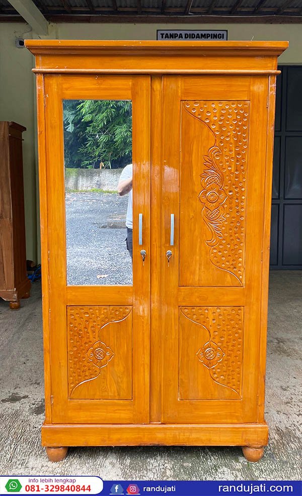 LEMARI PAKAIAN KAYU JATI EKONOMIS PINTU 2
